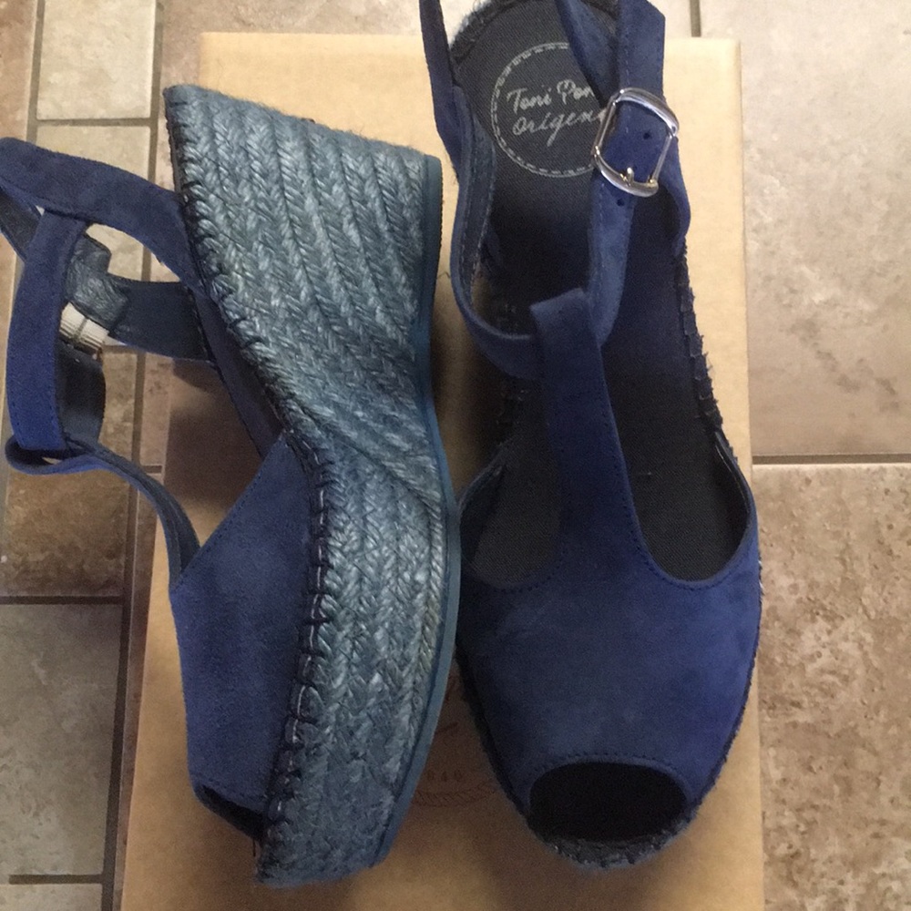 Gorgeous blue suede Tony Pons wedges